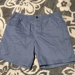 Tommy hillfiger elastic waistband button and zipper shorts. New. Size large